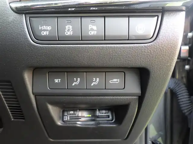 マツダ マツダ３セダン 20S プロアクティブ 千葉県 2019(令1)年 1.5万km マシーングレープレミアムM スマートブレーキサポート/ブラインドスポットモニタリング/レーンキープ・アシスト・システム/アクティブ・ドライビング・ディスプレイ/純正SDナビ/地デジTV/【DVD/CD再生機能　Bluetooth接続】/【Apple CarPlay　Android Auto対応】/バックカメラ/革巻きステアリング/ステアリングヒーター/ステアリングスイッチ/運転席パワーシート/前席シートヒーター/ETC/LEDヘッドライト/ウインカーミラー/コーナーセンサー/純正18インチアルミホイル/サイド/カーテンエアバッグ/アドバンストキーレスエントリー