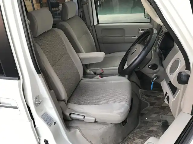 スズキ エブリィ ワゴン PZターボ 和歌山県 2009(平21)年 13万km パールホワイト 社外7V型SDナビ(SPH-DA99)/ BT/TV/CD/DVD/AM/FM/RS-R車高調整サス/社外１６インチホイール/HIDヘッドライト/フロントフォグランプ/片側パワースライドドア/ドアバイザー/パワーステアリング/パワーウィンドウ/Wエアバッグ/社外ETC車載器/取扱説明書/保証書