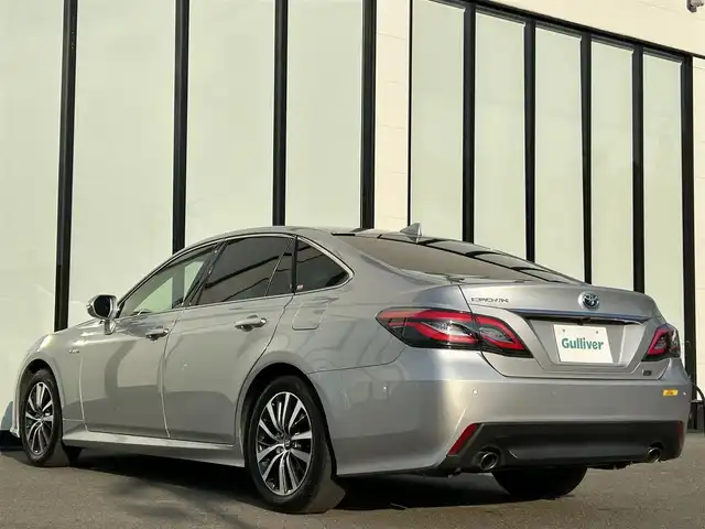 トヨタ クラウン ハイブリッド S Cパッケージ 大阪府 2019(平31)年 2.9万km シルバーM 純正ナビ　/トヨタセーフティセンス /バックカメラ　/前後ドライブレコーダー /ETC /ＨＵＤ　/ＢＳＭ /レーダークルーズコントロール /パワーシート /シートヒーター /ステアリングヒーター /パドルシフト/純正フロアマット/LEDヘッド・フォグ/純正17インチAW/スペアキー