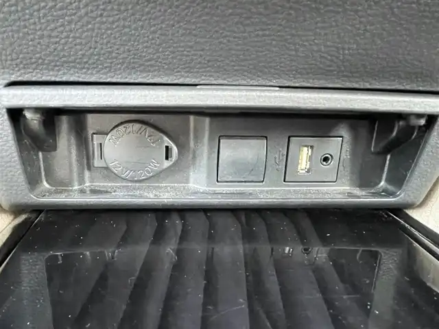 トヨタ クラウン ハイブリッド S Cパッケージ 大阪府 2019(平31)年 2.9万km シルバーM 純正ナビ　/トヨタセーフティセンス /バックカメラ　/前後ドライブレコーダー /ETC /ＨＵＤ　/ＢＳＭ /レーダークルーズコントロール /パワーシート /シートヒーター /ステアリングヒーター /パドルシフト/純正フロアマット/LEDヘッド・フォグ/純正17インチAW/スペアキー