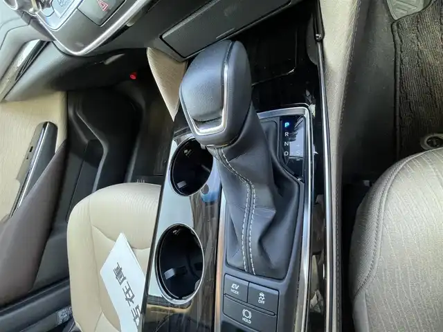 トヨタ クラウン ハイブリッド S Cパッケージ 大阪府 2019(平31)年 2.9万km シルバーM 純正ナビ　/トヨタセーフティセンス /バックカメラ　/前後ドライブレコーダー /ETC /ＨＵＤ　/ＢＳＭ /レーダークルーズコントロール /パワーシート /シートヒーター /ステアリングヒーター /パドルシフト/純正フロアマット/LEDヘッド・フォグ/純正17インチAW/スペアキー