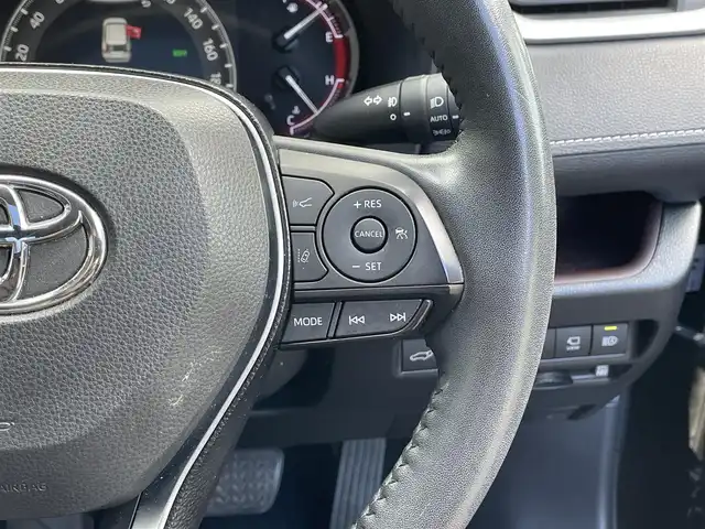 トヨタ ＲＡＶ４ G Zパッケージ 滋賀県 2021(令3)年 4万km アティチュードブラックマイカ TRDエアロ/パノラマルーフ/レザーシート/純正８型ディスプレイオーディオ/デジタルインナーミラー/シートヒーター/パワーシート/BSM/パワーバックドア/パノラミックビューモニター/追従クルーズコントロール/LEDヘッドライト/純正１９AW/ステアリングヒーター