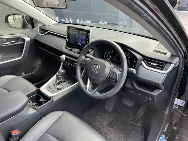 トヨタ ＲＡＶ４ G Zパッケージ 滋賀県 2021(令3)年 4万km アティチュードブラックマイカ TRDエアロ/パノラマルーフ/レザーシート/純正８型ディスプレイオーディオ/デジタルインナーミラー/シートヒーター/パワーシート/BSM/パワーバックドア/パノラミックビューモニター/追従クルーズコントロール/LEDヘッドライト/純正１９AW/ステアリングヒーター