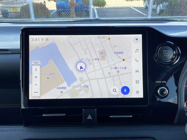 トヨタ ヴォクシー S－Z 山口県 2024(令6)年 3.2万km ホワイトパールクリスタルシャイン 純正ディスプレイオーディオ/・ナビキッド/・Bluetooth接続/・フルセグTV/・AM/FM/・CD/DVDキット/・Miracast/・HDMI/バックカメラ/ビルトインETC/ドライブレコーダー/Toyota Safety Sense/・プリクラッシュセーフティ/・レーントレーシングアシスト/・レーンチェンジアシスト/・レーンディパーチャーアラート/・プロアクティブドライビングアシスト/・フロントクロストラフィックアラート/・発進遅れ告知機能/・ロードサインアシスト/・レーダークルーズコントロール/・ドライバー異常時対応システム/・ブラインドスポットモニター/USB入力端子/純正フロアマット/両側パワースライドドア/スマートキー/プッシュスタート/スペアキー1本/ハーフレザーシート/シートヒーター/純正LEDライト/純正17インチアルミホイール/ドアバイザー/ウィンカーミラー/取扱説明書/保証書