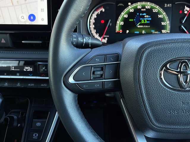 トヨタ ヴォクシー S－Z 山口県 2024(令6)年 3.2万km ホワイトパールクリスタルシャイン 純正ディスプレイオーディオ/・ナビキッド/・Bluetooth接続/・フルセグTV/・AM/FM/・CD/DVDキット/・Miracast/・HDMI/バックカメラ/ビルトインETC/ドライブレコーダー/Toyota Safety Sense/・プリクラッシュセーフティ/・レーントレーシングアシスト/・レーンチェンジアシスト/・レーンディパーチャーアラート/・プロアクティブドライビングアシスト/・フロントクロストラフィックアラート/・発進遅れ告知機能/・ロードサインアシスト/・レーダークルーズコントロール/・ドライバー異常時対応システム/・ブラインドスポットモニター/USB入力端子/純正フロアマット/両側パワースライドドア/スマートキー/プッシュスタート/スペアキー1本/ハーフレザーシート/シートヒーター/純正LEDライト/純正17インチアルミホイール/ドアバイザー/ウィンカーミラー/取扱説明書/保証書