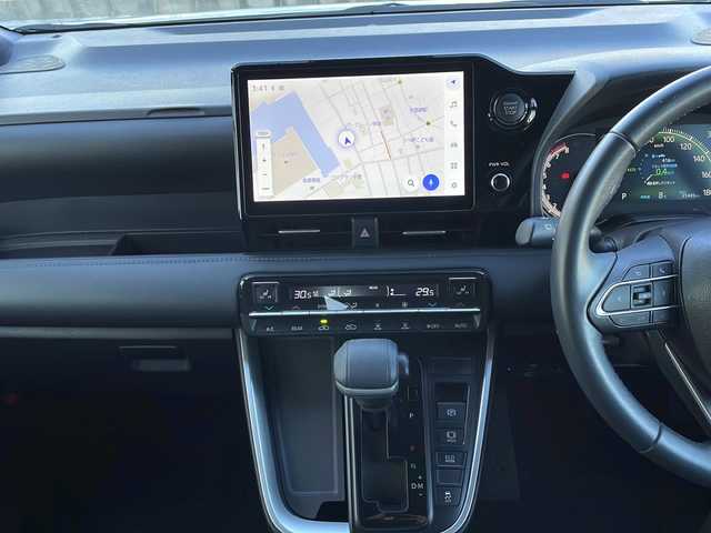 トヨタ ヴォクシー S－Z 山口県 2024(令6)年 3.2万km ホワイトパールクリスタルシャイン 純正ディスプレイオーディオ/・ナビキッド/・Bluetooth接続/・フルセグTV/・AM/FM/・CD/DVDキット/・Miracast/・HDMI/バックカメラ/ビルトインETC/ドライブレコーダー/Toyota Safety Sense/・プリクラッシュセーフティ/・レーントレーシングアシスト/・レーンチェンジアシスト/・レーンディパーチャーアラート/・プロアクティブドライビングアシスト/・フロントクロストラフィックアラート/・発進遅れ告知機能/・ロードサインアシスト/・レーダークルーズコントロール/・ドライバー異常時対応システム/・ブラインドスポットモニター/USB入力端子/純正フロアマット/両側パワースライドドア/スマートキー/プッシュスタート/スペアキー1本/ハーフレザーシート/シートヒーター/純正LEDライト/純正17インチアルミホイール/ドアバイザー/ウィンカーミラー/取扱説明書/保証書