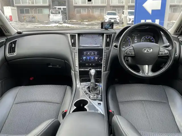 日産 スカイライン ハイブリッド 350GT FOUR 道央・札幌 2014(平26)年 12.1万km ダークメタルグレー (株)IDOMが運営する【じしゃロン札幌豊平店】の自社ローン対象車両になります。こちらは現金ご利用時の価格です。/自社ローンご希望の方は別途その旨お申付け下さい。/プッシュスタート/ハーフレザーシート/前席パワーシート/純正ナビ・フルセグTV/バックカメラ/ETC