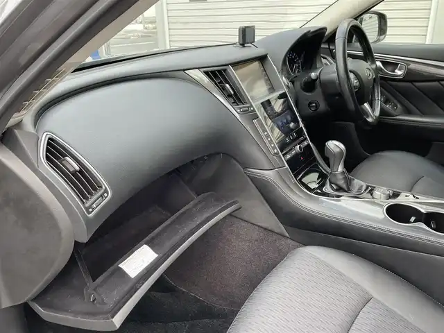 日産 スカイライン ハイブリッド 350GT FOUR 道央・札幌 2014(平26)年 12.1万km ダークメタルグレー (株)IDOMが運営する【じしゃロン札幌豊平店】の自社ローン対象車両になります。こちらは現金ご利用時の価格です。/自社ローンご希望の方は別途その旨お申付け下さい。/プッシュスタート/ハーフレザーシート/前席パワーシート/純正ナビ・フルセグTV/バックカメラ/ETC