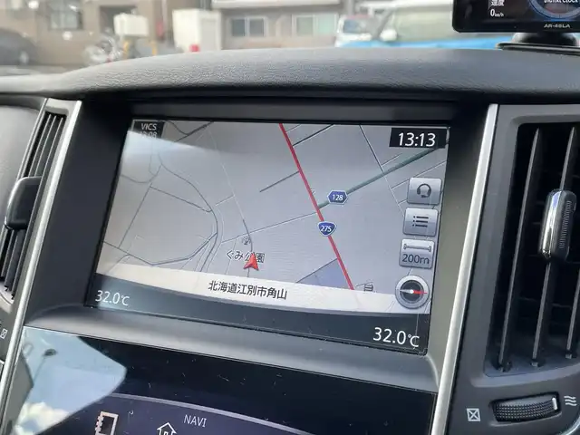 日産 スカイライン ハイブリッド 350GT FOUR 道央・札幌 2014(平26)年 12.1万km ダークメタルグレー (株)IDOMが運営する【じしゃロン札幌豊平店】の自社ローン対象車両になります。こちらは現金ご利用時の価格です。/自社ローンご希望の方は別途その旨お申付け下さい。/プッシュスタート/ハーフレザーシート/前席パワーシート/純正ナビ・フルセグTV/バックカメラ/ETC