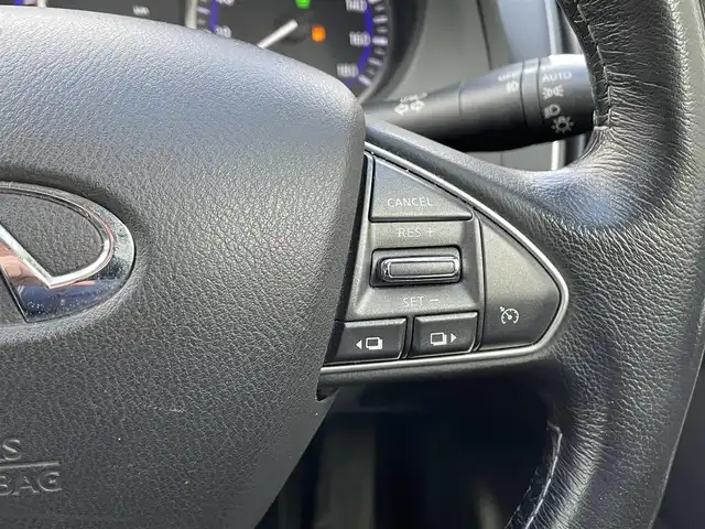 日産 スカイライン ハイブリッド 350GT FOUR 道央・札幌 2014(平26)年 12.1万km ダークメタルグレー (株)IDOMが運営する【じしゃロン札幌豊平店】の自社ローン対象車両になります。こちらは現金ご利用時の価格です。/自社ローンご希望の方は別途その旨お申付け下さい。/プッシュスタート/ハーフレザーシート/前席パワーシート/純正ナビ・フルセグTV/バックカメラ/ETC