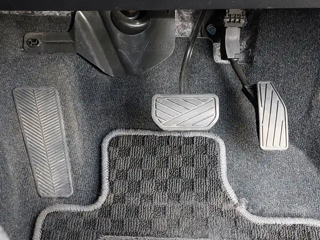 スズキ スイフト HYBRID RS 東京都 2018(平30)年 4.4万km スピーディーブルーM 寒冷地仕様/セーフティサポート/デュアルカメラブレーキサポート/レーンアシスト/レーダークルーズコントロール/純正SDナビ/CD/DVD/BT/AM/FM/TV/全周囲カメラ/前席シートヒーター/カーメイトエンジンスターター