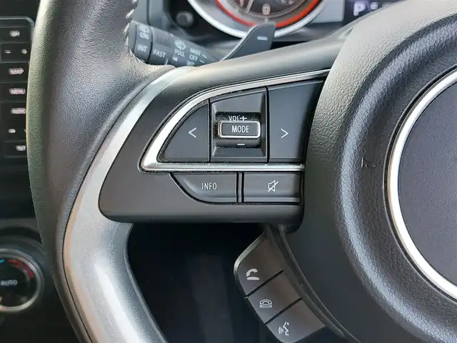 スズキ スイフト HYBRID RS 東京都 2018(平30)年 4.4万km スピーディーブルーM 寒冷地仕様/セーフティサポート/デュアルカメラブレーキサポート/レーンアシスト/レーダークルーズコントロール/純正SDナビ/CD/DVD/BT/AM/FM/TV/全周囲カメラ/前席シートヒーター/カーメイトエンジンスターター