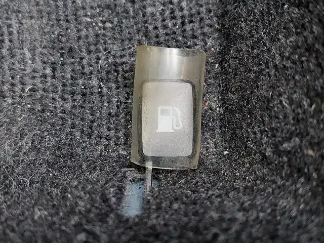 スズキ スイフト HYBRID RS 東京都 2018(平30)年 4.4万km スピーディーブルーM 寒冷地仕様/セーフティサポート/デュアルカメラブレーキサポート/レーンアシスト/レーダークルーズコントロール/純正SDナビ/CD/DVD/BT/AM/FM/TV/全周囲カメラ/前席シートヒーター/カーメイトエンジンスターター