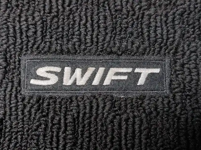 スズキ スイフト HYBRID RS 東京都 2018(平30)年 4.4万km スピーディーブルーM 寒冷地仕様/セーフティサポート/デュアルカメラブレーキサポート/レーンアシスト/レーダークルーズコントロール/純正SDナビ/CD/DVD/BT/AM/FM/TV/全周囲カメラ/前席シートヒーター/カーメイトエンジンスターター