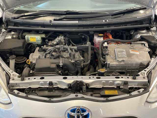 トヨタ アクア G 福井県 2014(平26)年 5.6万km シルバーM ケンウッドナビ/フルセグTV/BT/DVD/CD/SD/バックカメラ/クルーズコントロール/先行車発信お知らせ/ETC/前後ドライブレコーダー/オートライト/LEDヘッドライト/LED黄色フォグ/社外AW付サマータイヤ車載/プッシュスタート/スマートキー/社外14インチアルミホイール