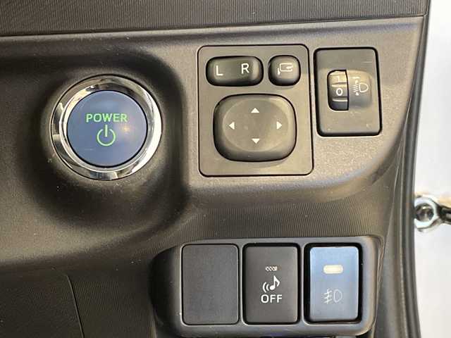 トヨタ アクア G 福井県 2014(平26)年 5.6万km シルバーM ケンウッドナビ/フルセグTV/BT/DVD/CD/SD/バックカメラ/クルーズコントロール/先行車発信お知らせ/ETC/前後ドライブレコーダー/オートライト/LEDヘッドライト/LED黄色フォグ/社外AW付サマータイヤ車載/プッシュスタート/スマートキー/社外14インチアルミホイール