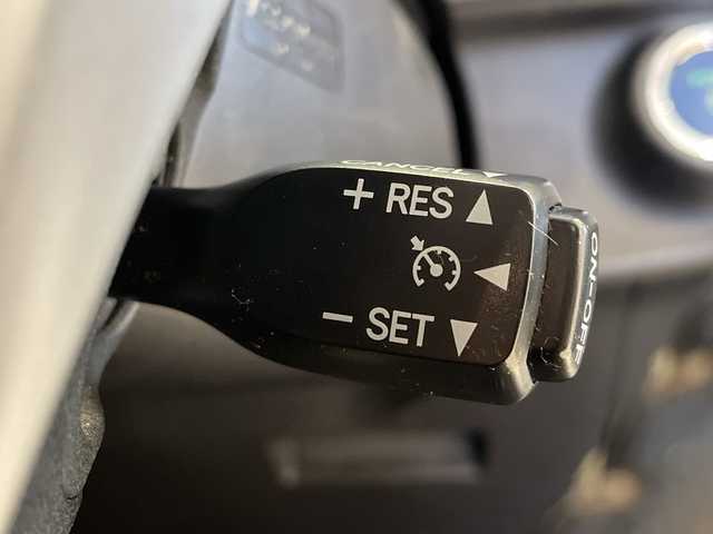 トヨタ アクア G 福井県 2014(平26)年 5.6万km シルバーM ケンウッドナビ/フルセグTV/BT/DVD/CD/SD/バックカメラ/クルーズコントロール/先行車発信お知らせ/ETC/前後ドライブレコーダー/オートライト/LEDヘッドライト/LED黄色フォグ/社外AW付サマータイヤ車載/プッシュスタート/スマートキー/社外14インチアルミホイール