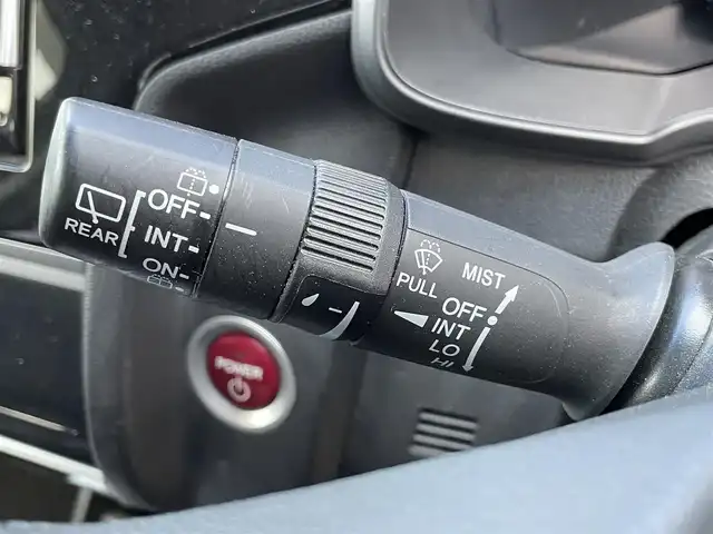 ホンダ フィット ハイブリット Lパッケージ 大阪府 2015(平27)年 6.1万km クリスタルブラックパール 純正ナビ/・Bluetooth/フルセグTV/CD/DVD/ラジオ/　MusicRsck/主要装備/・バックカメラ/・クルーズコントロール/・衝突軽減ブレーキ/・横滑り防止装置/・ハーフレザーシート/・チップアップシート/・純正ホイールキャップ/・純正フロアマット/・手動防眩ルームミラー/・LEDヘッドライト/・ドライブレコーダー前後/・ETC/・ダブルサイド+カーテンエアバック