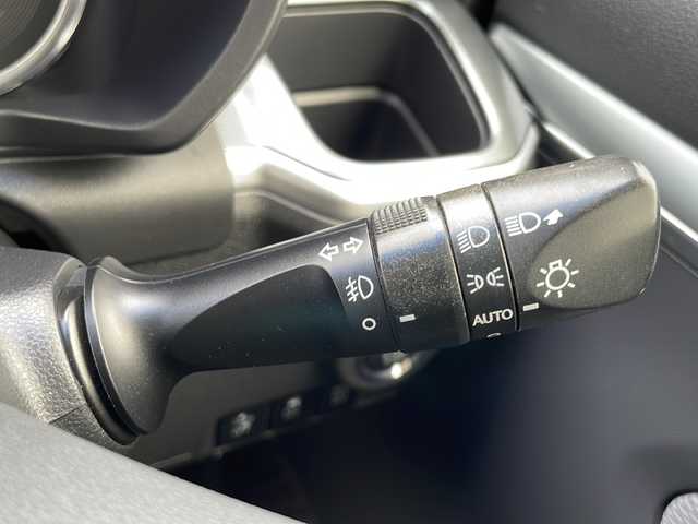 スバル ステラ カスタム RS スマートアシスト 道東・釧路十勝 2015(平27)年 9.6万km ファイアークォーツレッドM 4WD/ターボ/社外メモリナビ　AVIC-RZ09/　(CD/DVD/Bluetooth)/フルセグTV/衝突軽減ブレーキ/横滑り防止機能/ETC/スマートキー/プッシュスタート/エコアイドル/LEDヘッドライト/LEDフォグランプ/15インチアルミ