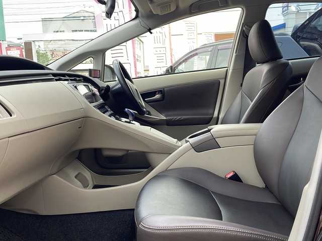 トヨタ プリウス S　マイコーデ 鳥取県 2014(平26)年 18.2万km ディープアメジストマイカメタリック スマートキー/レザーシート/木目調インパネ/社外GPSレーダー/社外メモリナビ/フルセグ・Bluetooth/バックカメラ/革巻ステアリング/オートエアコン/オートライト/キセノン/フォグ/純正AWラジアル4本積込/ビルトインETC/保証書・取説