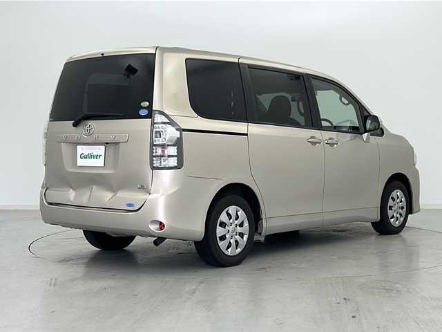 トヨタ ヴォクシー X Lエディション 宮城県 2010(平22)年 6.4万km シルキーゴールドマイカメタリック 社外ナビ/バックカメラ/ETC/片側パワースライドドア/スタッドレスタイヤ積込/LEDヘッドライト