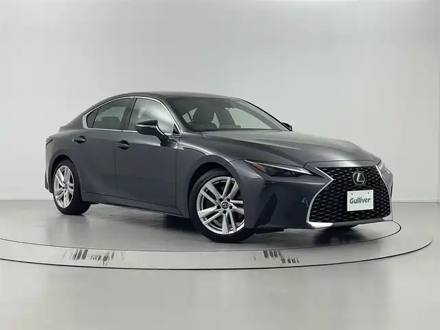 レクサス ＩＳ 300 埼玉県 2022(令4)年 1.3万km ソニッククロム 純正マルチナビ（TV/DVD/BT)/バックカメラ/追従型クルーズコントロール/衝突軽減システム/レーンキープアシスト/BSM/AFS/クリアランスソナー/セーフティシステム/パドルシフト/純正アルミ/LEDヘッドライト/ETC