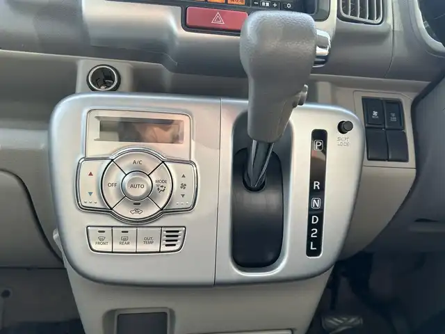 日産 ＮＶ１００クリッパー リオ 長崎県 2015(平27)年 2.4万km ブルーイッシュブラック /純正ナビ/バックカメラ/（AM/FM/CD/Bluetooth/フルセグTV）//社外ドライブレコーダー//オートステップ//両側パワースライドドア//HIDヘッドライト//フォグライト//インテリジェントキー//保証書