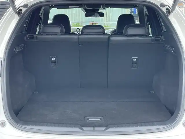 マツダ ＣＸ－５ 25S スポーツアピアランス 道央・札幌 2022(令4)年 1.9万km スノーフレイクホワイトパールマイカ ４WD/純正メーカーナビ/AM/FM/BT/フルセグ/衝突被害軽減ブレーキ/横滑り防止装置/レーダークルーズコントロール/レーンキープアシスト/オフロードトランクションアシスト/クリアランスソナー/ブラインドスポットモニター/アラウンドビューモニター/ETC/アイドリングストップ/SPORTMODE/パワーバックドア/前席パワーシート/D席メモリーシート/前席シートヒーター/レザーシート/革巻きステアリング/ステアリングリモコン/パドルシフト/ハンドルヒーター/電動パーキング/オートブレーキホールド/MTモード付AT/プッシュスタート/スマートキー/LEDヘッドライト/オートライト/オートハイビーム/電動格納ミラー/ウィンカーミラー/純正フロアマット/純正エンジンスターター
