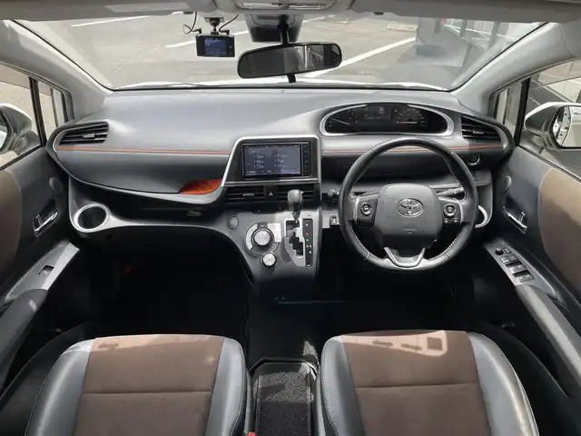 トヨタ シエンタ G クエロ 佐賀県 2020(令2)年 3.4万km ホワイトパールクリスタルシャイン トヨタセーフティセンス/・プリクラッシュセーフティシステム/・レーンディパーチャーアラート/・オートマチィックハイビーム/インテリジェントクリアランスソナー/純正SDナビ/・パノラミックビューモニター/・フルセグTV/BT/CD/DVD/両側パワースライドドア/ハーフレザーシート（合皮）/LEDヘッドライト/フォグランプ/オートライト/前後ドライブレコーダー(TZ-D205W)/ETC/プッシュスタート/革巻きステアリング/ステアリングスイッチ/電動格納ミラー/フロアマット/ドアバイザー/スペアキー×１