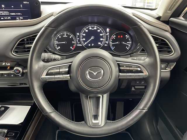 マツダ ＣＸ－３０ XD Lパッケージ 道央・札幌 2021(令3)年 1.4万km スノーフレイクホワイトパールマイカ ・4WD/ディーゼルターボ/・i-ACTIVSENSE/・衝突被害軽減ブレーキ/・レーダークルーズコントロール/・セーフティパッケージ/・純正ナビ　BOSEサウンド/・DVD.CD.SD.Bluetooth/・フルセグTV/全方位カメラ/・アクティブドライビングディスプレイ/・パワーバックドア /・LEDライト/オートハイビーム/・ホワイトレザーシート/・D.N席パワーシート/シートヒーター/・パドルシフト/・コーナーセンサー/・ETC