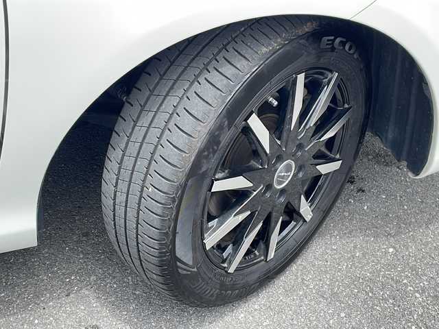 トヨタ シエンタ ハイブリッド ファンベースG 長野県 2019(令1)年 5.8万km ホワイトパールクリスタルシャイン Toyota Safety Sense P/純正９インチメモリナビフルセグTV/全方位カメラ/ETC/両側パワースライドドア/社外１５インチアルミ/前後コーナーセンサー /クルーズコントロール/LEDヘッドライト/保証書