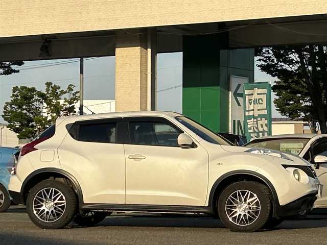 日産 ジューク 15RS タイプV 宮城県 2014(平26)年 6.9万km ブリリアントホワイトパール 純正ディーラーオプションナビ/フルセグTV/FM・AM/CD・DVD/SD/Bluetooth/ipod/USB//HDMI/AUX/BLONKS製アルミホイール16インチ/KENWOOD製ドラレコ前/純正フロアマット/ETC/バックカメラ/横滑り防止/リモコンキー/ハロゲンランプ