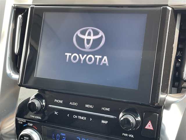 トヨタ アルファード S Cパッケージ 福岡県 2020(令2)年 2.4万km ホワイトパールクリスタルシャイン モデリスタエアロ/マフラー/ツインムーンルーフ/純正12.1インチフリップダウンモニター/メーカー純正９インチディスプレイオーディオナビ/フルセグTV/CD/DVD/BT/AM/FM/applecarplay/androidauto/バックカメラ/黒革シート/シートメモリー/前席パワーシート/前席シートヒーター/ベンチレーション/ステアリングヒーター/ＰＣＳ/PKSB/LTA/レーダークルーズコントロール/クリアランスソナー/両側パワースライドドア/パワーバックドア/デジタルインナーミラー/スマートキー/プッシュスタート/電動パーキング/ブレーキホールド/三眼LED/LEDフォグ/ビルトインETC2.0/AC100V/オットマン/純正アルミ