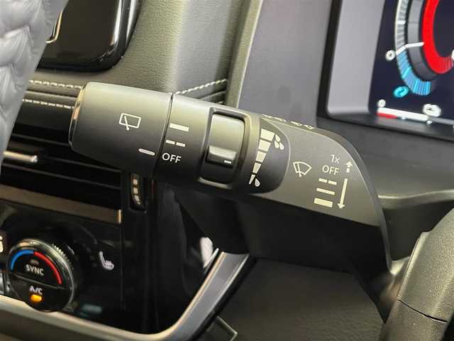 日産 エクストレイル X e－4ORCE 岩手県 2022(令4)年 2.8万km ダイヤモンドブラック ４WD/プロパイロット/防水シート/ヒルディセントコントロール/パワーシート/シートヒーター/ステアリングヒーター/車線逸脱抑制/踏み間違い衝突防止アシスト/ハイビームアシスト/ビークルダイナミクスコントロール/標識認識機能/前後ソナー/後側方車両接近警報/純正ナビ/ステアリングスイッチ/バックカメラ/ETC2.0/ドライブレコーダー/ドライブモードセレクター/LEDヘッドライト/純正18インチアルミホイール