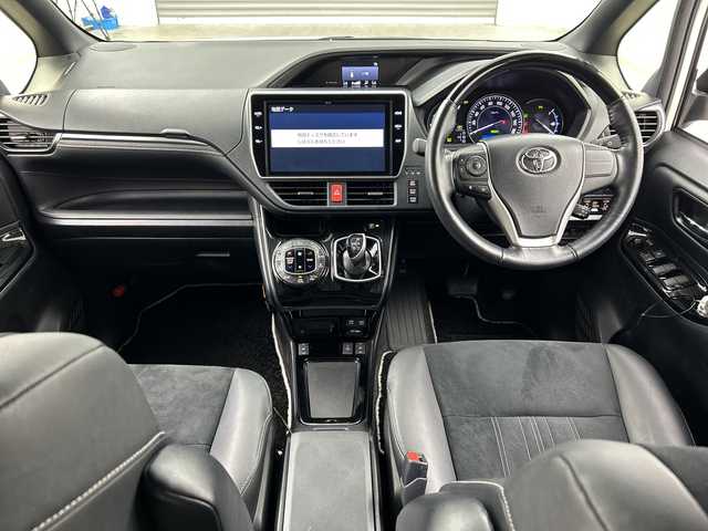トヨタ エスクァイア ハイブリッド Gi プレミアムパッケージ ブラックテーラード 三重県 2020(令2)年 4.2万km ホワイトパールクリスタルシャイン 禁煙車　/純正９型ナビ/CD/DVD/BT/MSV/フルセグTV　/１２．１型フリップダウンモニター　/両側パワースライドドア　/ＥＴＣ　/クリアランスソナー　/前後ドライブレコーダー　/シートヒーター　/バックカメラ　/トヨタセーフティセンス　/ハーフレザーシート/クルーズコントロール/ステアリングリモコン/ステアリングヒーター/スマートキー