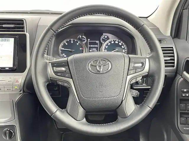 トヨタ ランドクルーザー プラド TX Lパッケージ マットブラED 千葉県 2023(令5)年 3.1万km アバンギャルドブロンズメタリック トヨタセーフティセンス/・プリクラッシュセーフティ/・レーンディパーチャーアラート/・ロードサインアシスト/・先行車発進告知/純正9インチSDナビ/CD MSV BT フルセグ/全方位カメラ/レーダークルーズコントロール/LEDオートライト/レザーシート/シートエアコン/パワーシート/純正18インチアルミホイール/革巻きステアリング/ステアリングスイッチ/プッシュスタート/スマートキー/ETC2.0