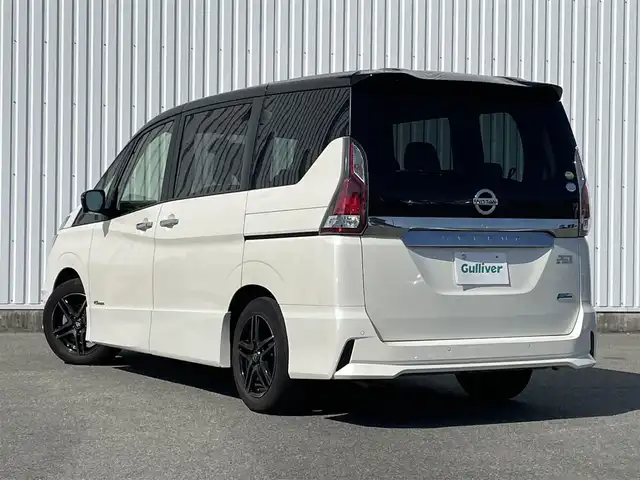 日産 セレナ ハイウェイスター Vセレクション 福岡県 2017(平29)年 3.5万km ブリリアントホワイトパール 2トーン プロパイロット/フリップダウンモニター/純正９インチナビ（ＭＭ５１７Ｄ－Ｌ）/フルセグTV/CD/DVD/BT/SD/AUX/全周囲カメラ/デジタルインナーミラー/エマージェンシーブレーキ/LDW/コーナーセンサー/レーダークルーズコントロール/ハーフレザー/両側パワースライドドア/パーキングアシスト/ＡＣ１００Ｖ/社外ＡＷ/LEDオートライト/ビルトインETC/電動パーキング/ブレーキホールド/ロールサンシェード/シートバックテーブル/電格ミラー