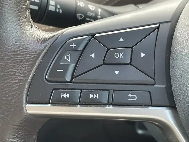 日産 セレナ ハイウェイスター Vセレクション 福岡県 2017(平29)年 3.5万km ブリリアントホワイトパール 2トーン プロパイロット/フリップダウンモニター/純正９インチナビ（ＭＭ５１７Ｄ－Ｌ）/フルセグTV/CD/DVD/BT/SD/AUX/全周囲カメラ/デジタルインナーミラー/エマージェンシーブレーキ/LDW/コーナーセンサー/レーダークルーズコントロール/ハーフレザー/両側パワースライドドア/パーキングアシスト/ＡＣ１００Ｖ/社外ＡＷ/LEDオートライト/ビルトインETC/電動パーキング/ブレーキホールド/ロールサンシェード/シートバックテーブル/電格ミラー