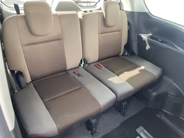 日産 セレナ ハイウェイスター Vセレクション 福岡県 2017(平29)年 3.5万km ブリリアントホワイトパール 2トーン プロパイロット/フリップダウンモニター/純正９インチナビ（ＭＭ５１７Ｄ－Ｌ）/フルセグTV/CD/DVD/BT/SD/AUX/全周囲カメラ/デジタルインナーミラー/エマージェンシーブレーキ/LDW/コーナーセンサー/レーダークルーズコントロール/ハーフレザー/両側パワースライドドア/パーキングアシスト/ＡＣ１００Ｖ/社外ＡＷ/LEDオートライト/ビルトインETC/電動パーキング/ブレーキホールド/ロールサンシェード/シートバックテーブル/電格ミラー