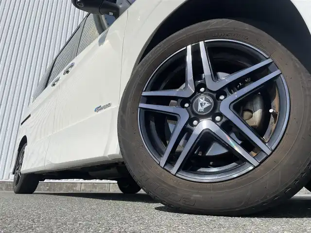 日産 セレナ ハイウェイスター Vセレクション 福岡県 2017(平29)年 3.5万km ブリリアントホワイトパール 2トーン プロパイロット/フリップダウンモニター/純正９インチナビ（ＭＭ５１７Ｄ－Ｌ）/フルセグTV/CD/DVD/BT/SD/AUX/全周囲カメラ/デジタルインナーミラー/エマージェンシーブレーキ/LDW/コーナーセンサー/レーダークルーズコントロール/ハーフレザー/両側パワースライドドア/パーキングアシスト/ＡＣ１００Ｖ/社外ＡＷ/LEDオートライト/ビルトインETC/電動パーキング/ブレーキホールド/ロールサンシェード/シートバックテーブル/電格ミラー