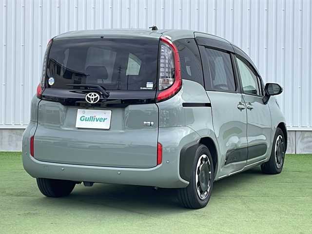 トヨタ シエンタ ハイブリッド Z 香川県 2023(令5)年 5.7万km アーバンカーキ ワンオーナー/純正10.5インチディスプレイオーディオ/(コネクティッドナビ対応)/→フルセグ/Bluetooth/MiraCast/AM/FM/USB/Toyota Sefety Sense/・リヤビューモニター/・プリクラッシュセーフティ/・レーントレーシングアシスト/・レーンディパーチャーアラート/・オートマチックハイビーム/・レーダークルーズコントロール/・ブラインドスポットモニター/・ロードサインアシスト/両側パワースライドドア/LEDオートライト/天井サーキュレーター/後席リアサンシェード/フロントシートウォークスルー/革巻きステアリング/ステアリングリモコン/前後コーナーセンサー/クリアランスソナー/ビルトインETC/100V充電/プッシュスタート/スマートキー/スペアキー
