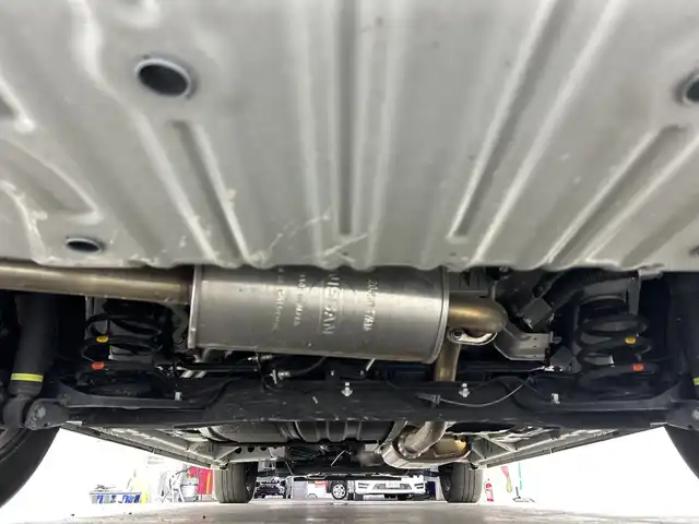 日産 セレナ ハイウェイスター V 愛知県 2020(令2)年 2.1万km ブリリアントホワイトパール 禁煙車/純正7インチナビ/（CD/DVD/Bluetooth/フルセグTV/USB)/全方位カメラ/フリップダウンモニター/衝突軽減ブレーキ/レーンキープアシスト/オートマチックハイビーム/クルーズコントロール/ブラインドスポットモニター/ETC/ドライブレコーダー/両側パワースライドドア/アイドリングストップ/純正16インチアルミホイール/スマートキー/スペアキー1本/プッシュスタート/LEDヘッドライト/フロントフォグランプ/純正フロアマット/横滑り防止装置