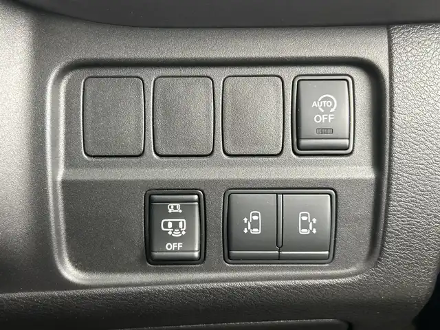日産 セレナ ハイウェイスター V 愛知県 2020(令2)年 2.1万km ブリリアントホワイトパール 禁煙車/純正7インチナビ/（CD/DVD/Bluetooth/フルセグTV/USB)/全方位カメラ/フリップダウンモニター/衝突軽減ブレーキ/レーンキープアシスト/オートマチックハイビーム/クルーズコントロール/ブラインドスポットモニター/ETC/ドライブレコーダー/両側パワースライドドア/アイドリングストップ/純正16インチアルミホイール/スマートキー/スペアキー1本/プッシュスタート/LEDヘッドライト/フロントフォグランプ/純正フロアマット/横滑り防止装置