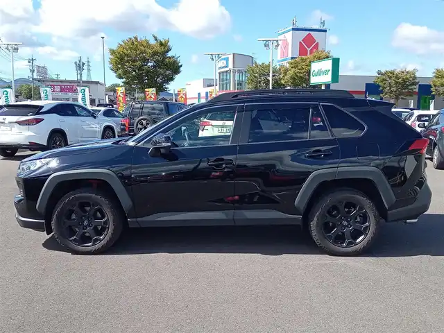 トヨタ ＲＡＶ４ アドベンチャー オフロードPKG 福井県 2020(令2)年 8.1万km アティチュードブラックマイカ 4WD/純正9インチディスプレイオーディオ/・（フルセグTV/USB/Bluetooth）/バックカメラ/レザーシート/トヨタセーフティセンス/レーダークルーズコントロール/ブラインドスポットモニター/シートヒーター/エアシート/ステアリングヒーター/パワーバックドア/全方位ドライブレコーダー/ETC/シートベンチレーション/オートLEDライト/オートマチックハイビーム/純正18インチAW/純正フロアマット/スマートキー