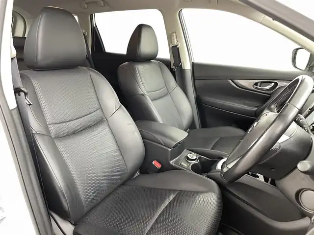 日産 エクストレイル ハイブリッド 20X ブラック エクストリーマーX ブレーキ 福島県 2015(平27)年 8.8万km ブリリアントホワイトパール 安全支援機能/・ふらつき警報/・進入禁止警報/・駐車支援/・車線逸脱/・後側方車両検知/・エマージェンシーブレーキ/純正ナビ/・全周囲カメラ /・バックカメラ/・フルセグTV/・ビルトインETC /・ステアリングスイッチ/・FM/AM/・Bluetooth接続/・AUX/・USB/前後ドライブレコーダー /純正デジタルインナーミラー /クルーズコントロール/パワーバックドア/シートヒーター（D＋N）/純正オーテックアルミホイール /純正フロアマット/オートライト/LEDヘッドライト/フォグランプ/アイドリングストップ/プッシュスタート/スマートキー/スペアキー