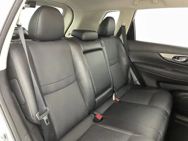 日産 エクストレイル ハイブリッド 20X ブラック エクストリーマーX ブレーキ 福島県 2015(平27)年 8.8万km ブリリアントホワイトパール 安全支援機能/・ふらつき警報/・進入禁止警報/・駐車支援/・車線逸脱/・後側方車両検知/・エマージェンシーブレーキ/純正ナビ/・全周囲カメラ /・バックカメラ/・フルセグTV/・ビルトインETC /・ステアリングスイッチ/・FM/AM/・Bluetooth接続/・AUX/・USB/前後ドライブレコーダー /純正デジタルインナーミラー /クルーズコントロール/パワーバックドア/シートヒーター（D＋N）/純正オーテックアルミホイール /純正フロアマット/オートライト/LEDヘッドライト/フォグランプ/アイドリングストップ/プッシュスタート/スマートキー/スペアキー