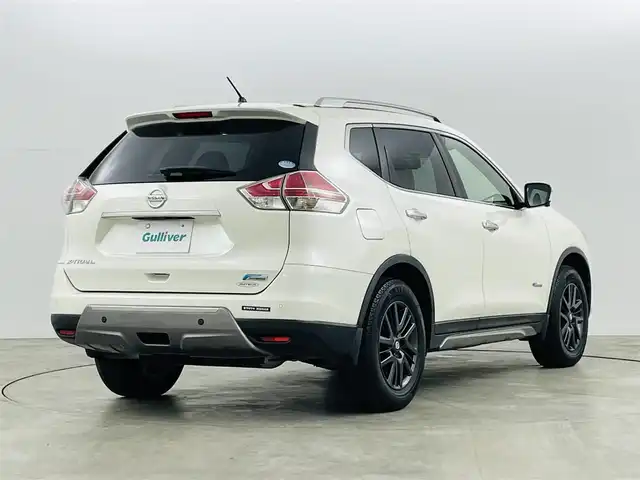 日産 エクストレイル ハイブリッド 20X ブラック エクストリーマーX ブレーキ 福島県 2015(平27)年 8.8万km ブリリアントホワイトパール 安全支援機能/・ふらつき警報/・進入禁止警報/・駐車支援/・車線逸脱/・後側方車両検知/・エマージェンシーブレーキ/純正ナビ/・全周囲カメラ /・バックカメラ/・フルセグTV/・ビルトインETC /・ステアリングスイッチ/・FM/AM/・Bluetooth接続/・AUX/・USB/前後ドライブレコーダー /純正デジタルインナーミラー /クルーズコントロール/パワーバックドア/シートヒーター（D＋N）/純正オーテックアルミホイール /純正フロアマット/オートライト/LEDヘッドライト/フォグランプ/アイドリングストップ/プッシュスタート/スマートキー/スペアキー