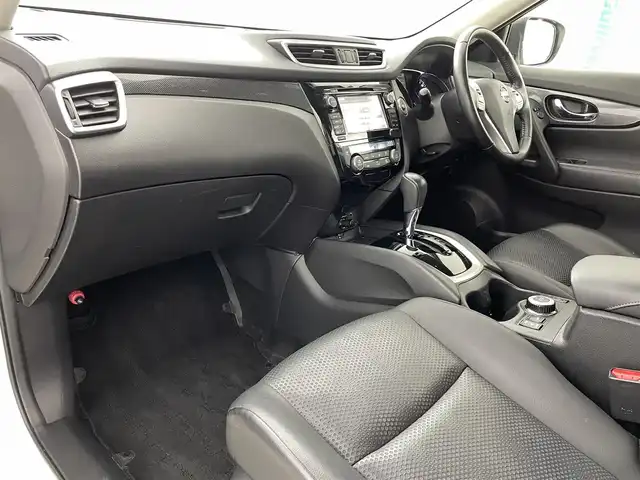 日産 エクストレイル ハイブリッド 20X ブラック エクストリーマーX ブレーキ 福島県 2015(平27)年 8.8万km ブリリアントホワイトパール 安全支援機能/・ふらつき警報/・進入禁止警報/・駐車支援/・車線逸脱/・後側方車両検知/・エマージェンシーブレーキ/純正ナビ/・全周囲カメラ /・バックカメラ/・フルセグTV/・ビルトインETC /・ステアリングスイッチ/・FM/AM/・Bluetooth接続/・AUX/・USB/前後ドライブレコーダー /純正デジタルインナーミラー /クルーズコントロール/パワーバックドア/シートヒーター（D＋N）/純正オーテックアルミホイール /純正フロアマット/オートライト/LEDヘッドライト/フォグランプ/アイドリングストップ/プッシュスタート/スマートキー/スペアキー