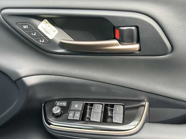 トヨタ クラウン スポーツ Z 埼玉県 2023(令5)年 1.8万km グレー Toyota Safety Sense/・プリクラッシュセーフティ/・レーンディパーチャーアラート/・オートハイビーム/・ブラインドスポットモニター/パワーバックドア/デジタルインナーミラー/ブラックレザーシート/前席パワーシート/エアシート/シートヒーター/純正12.3型ナビ/地デジTV/【Bluetooth接続】/パノラミックビューモニター/置くだけ充電/ETC（2.0）/LEDヘッドライト/前後ドラレコ/革巻きステアリング/ステアリングスイッチ/クリアランスソナー/純正21インチアルミホイル/サイド/カーテンエアバッグ/スマートキー