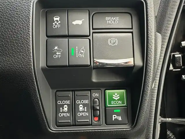 ホンダ オデッセイ ハイブリッド e:HEVアブソルート EX 兵庫県 2021(令3)年 2.8万km プレミアムスパークルブラックパール ハーフレザーシート/前席シートヒーター/パワーシート/純正メモリーナビ＆フルセグTV/（CD＆DVD＆SD＆BT）/フリップダウンモニター/アラウンドビューモニター/ドラレコ前後/純正18inアルミホイール/オートライト/LEDライト/LEDフォグ/スマートキー/プッシュスタート/フロアマット/ドアバイザー